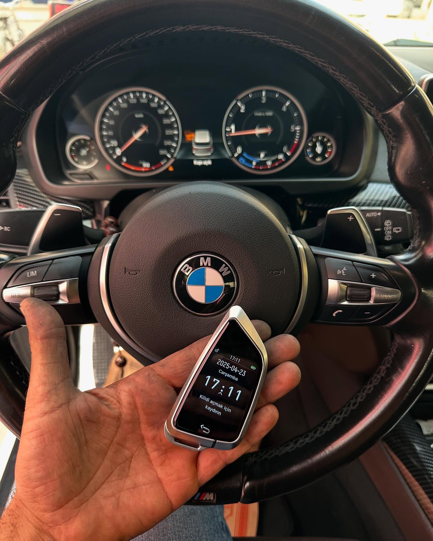 bmw ekranlı oto kumanda